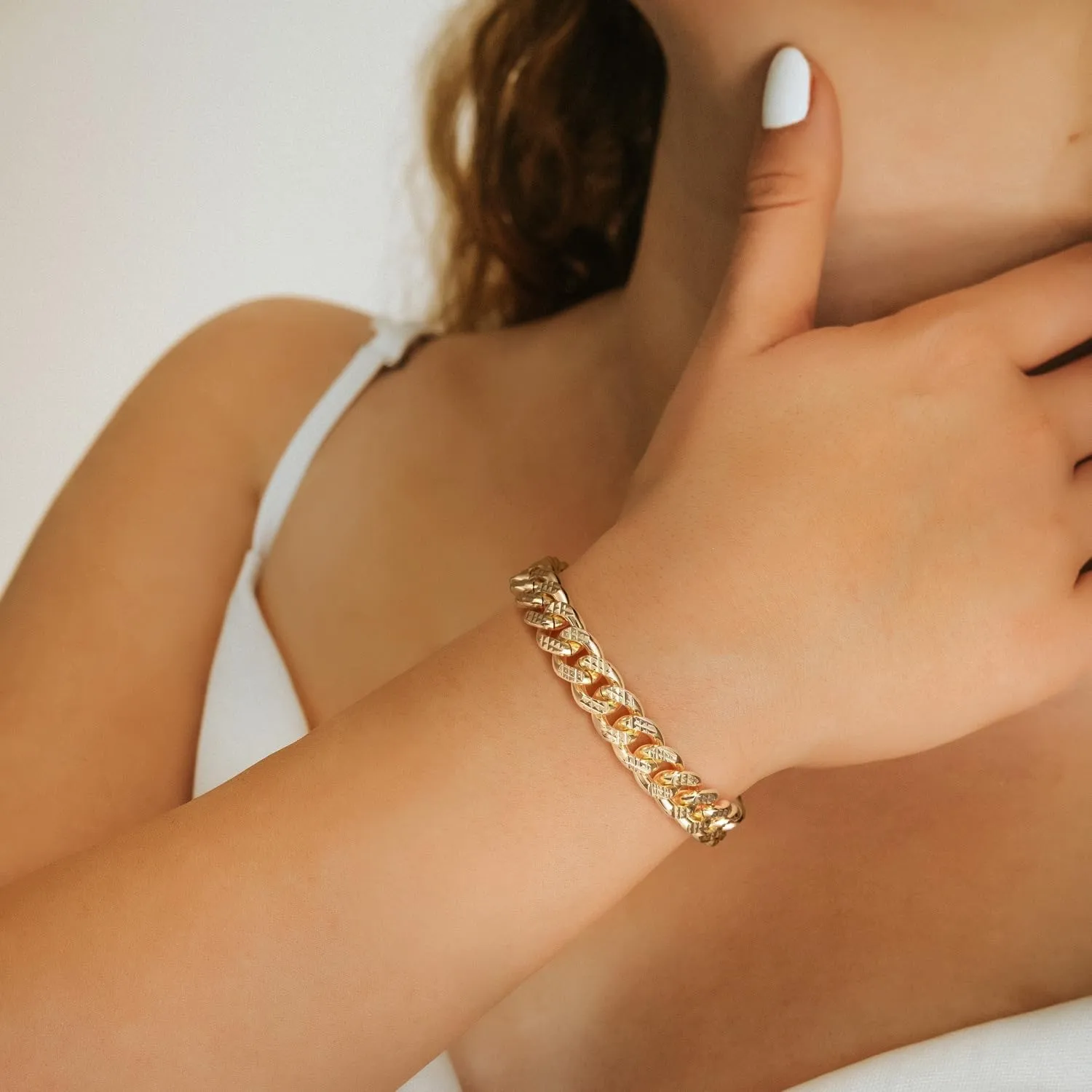 14K Gold Bracelets for Women Chunky Bracelet for Mens Non Tarnish Charm Cuban Link Chain for Womens Men Trendy Jewelry 5 Sizes 6.5/7/7.5/8/9in
