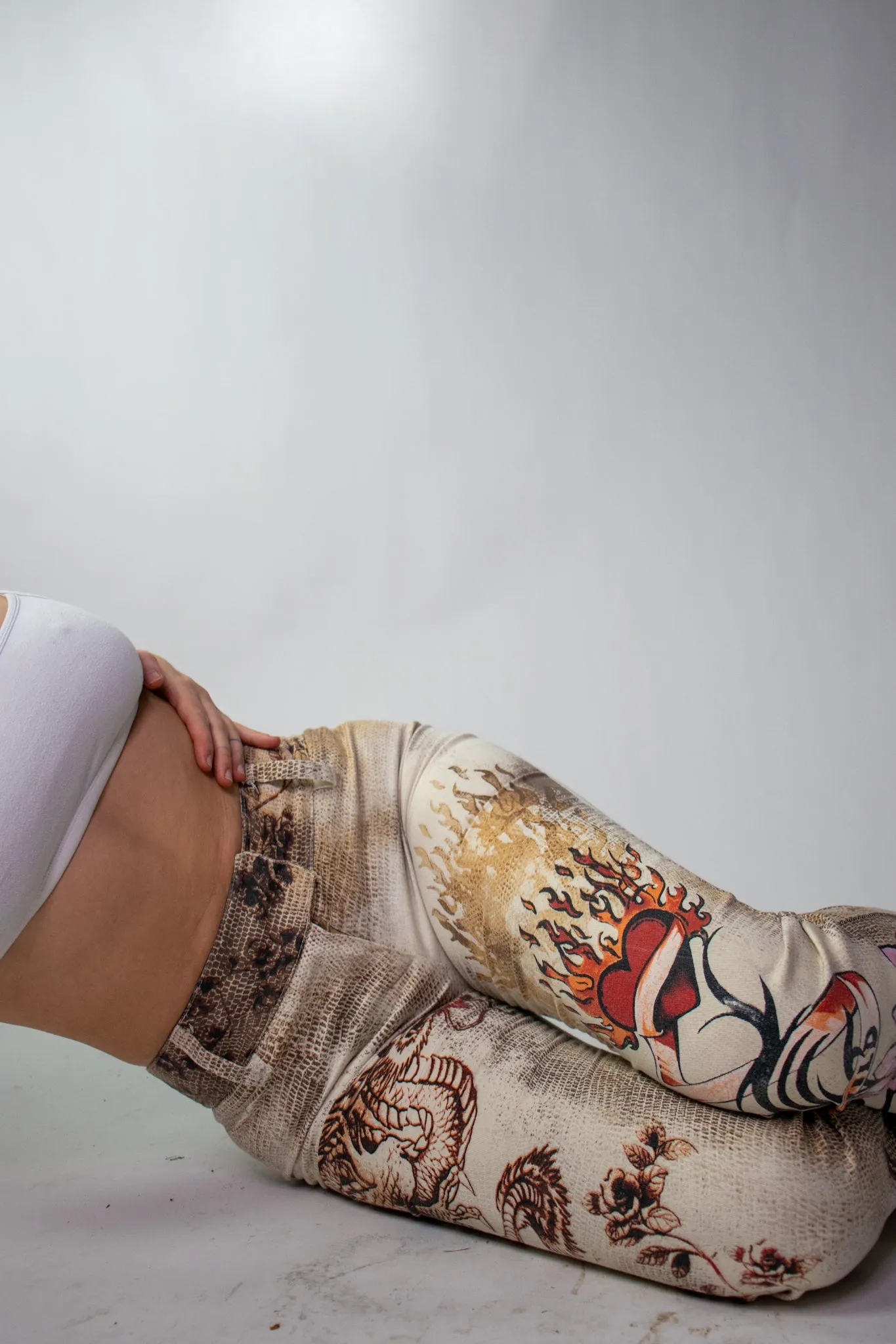 90s Tattoo Cropped Flares