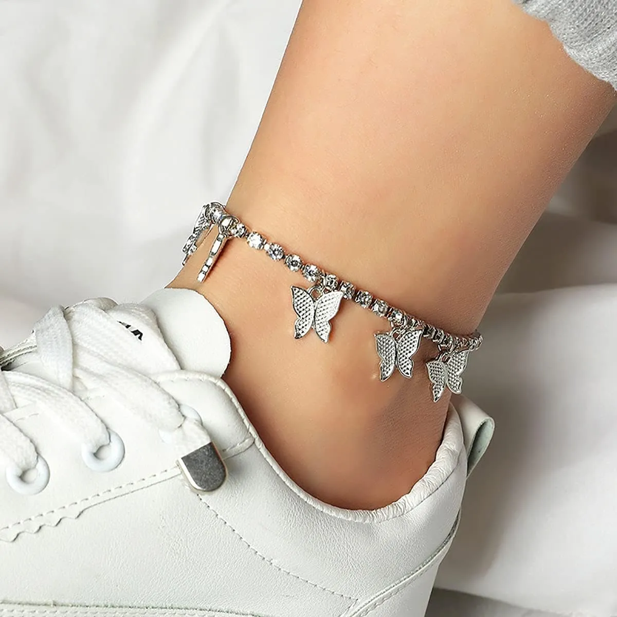 Butterfly Ankle Bracelet for Women Rhinestone Anklets Bulk Adjustable Layered Beach Ankle Bracelet Braided Chain Anklet Charm Ankle Bracelet Jewerly Gift