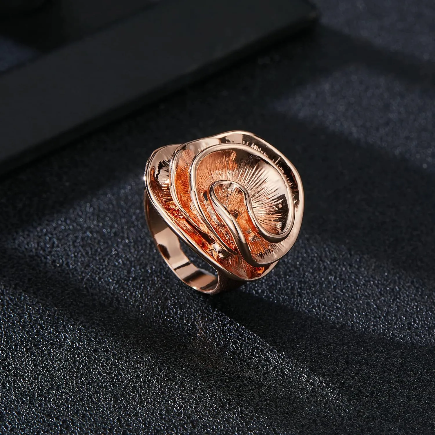 Cocktail Rings for Women Fashion 18K Gold Plated & Silver Flower Statement Ring Wedding Engagement Party Jewelry Gift