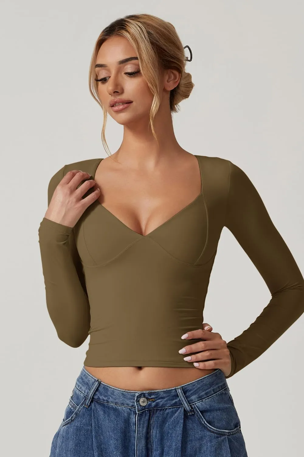 QINSEN Women's Long Sleeve V Neck T Shirts Double Lined Crop Top Seamed Cup Going Out Tops