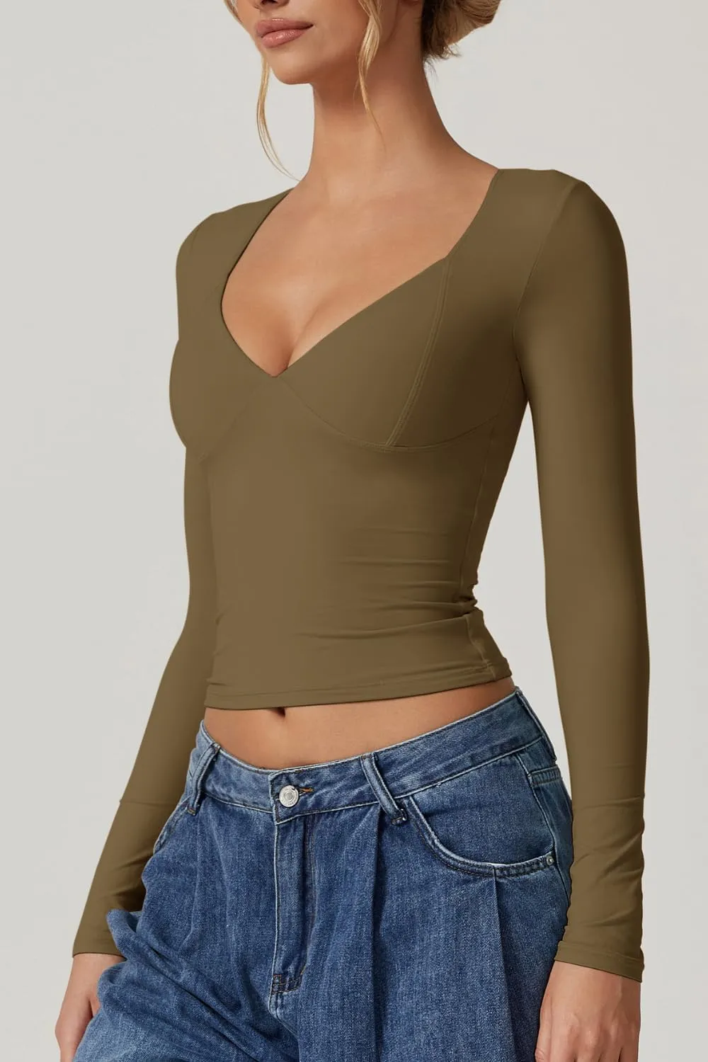 QINSEN Women's Long Sleeve V Neck T Shirts Double Lined Crop Top Seamed Cup Going Out Tops
