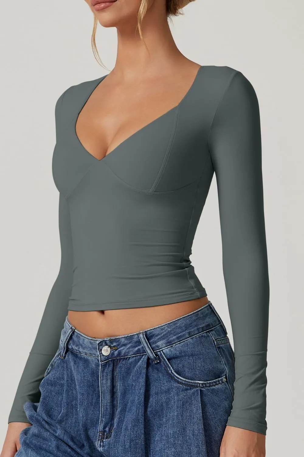 QINSEN Women's Long Sleeve V Neck T Shirts Double Lined Crop Top Seamed Cup Going Out Tops