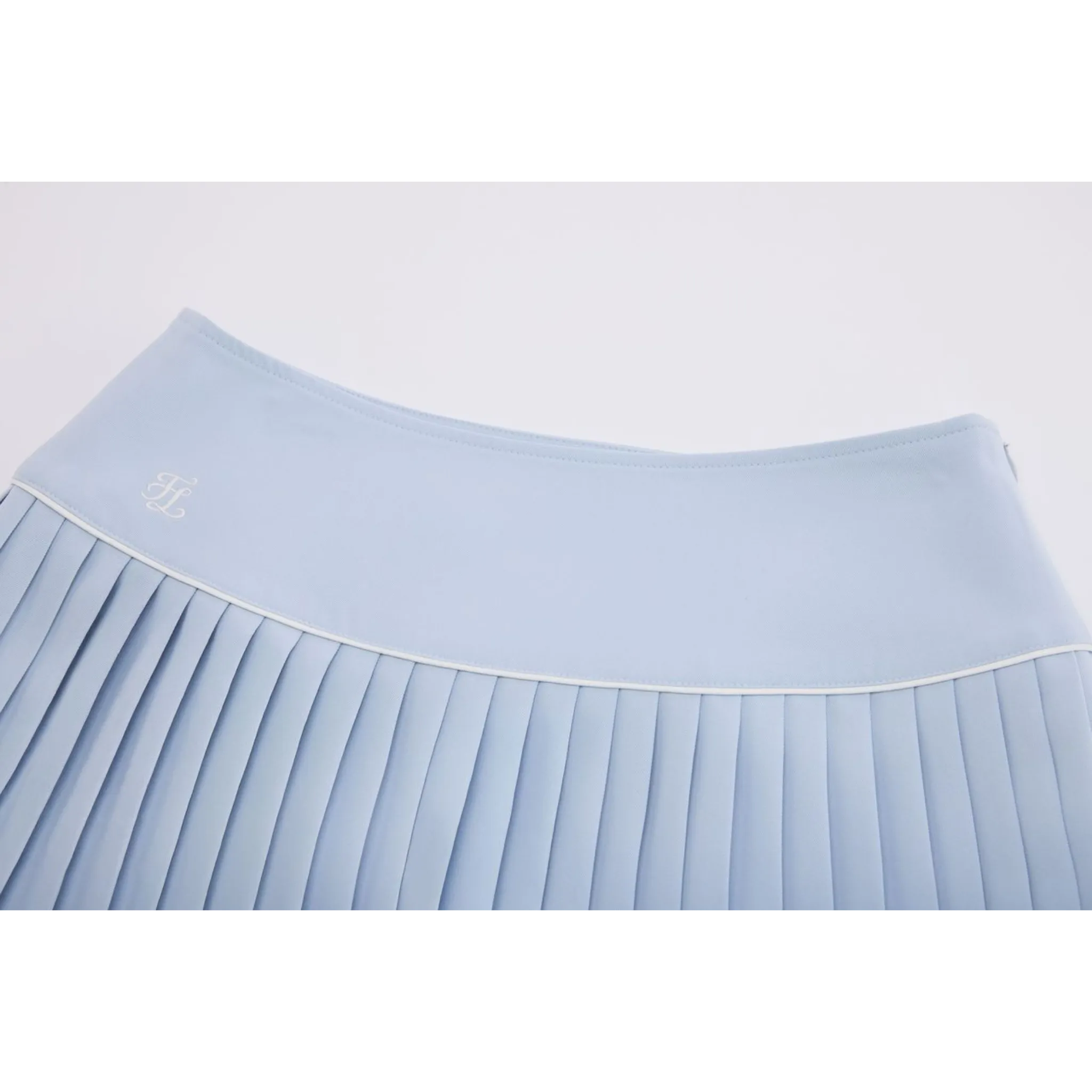 SILK TWIST FLARE PLEATS SKIRT