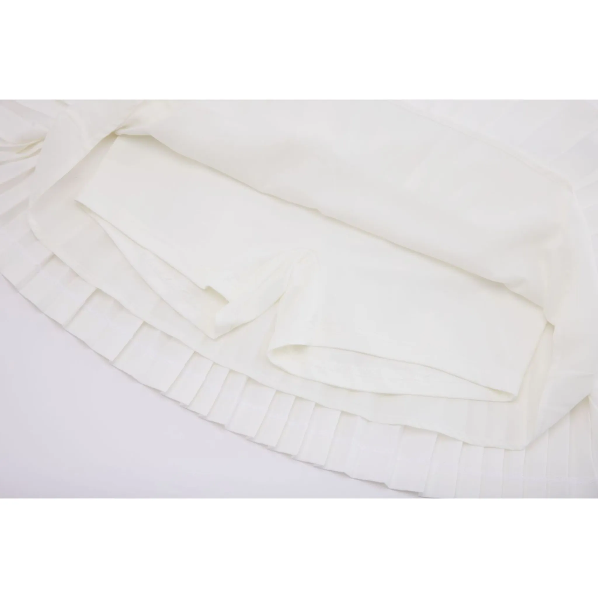 SILK TWIST FLARE PLEATS SKIRT