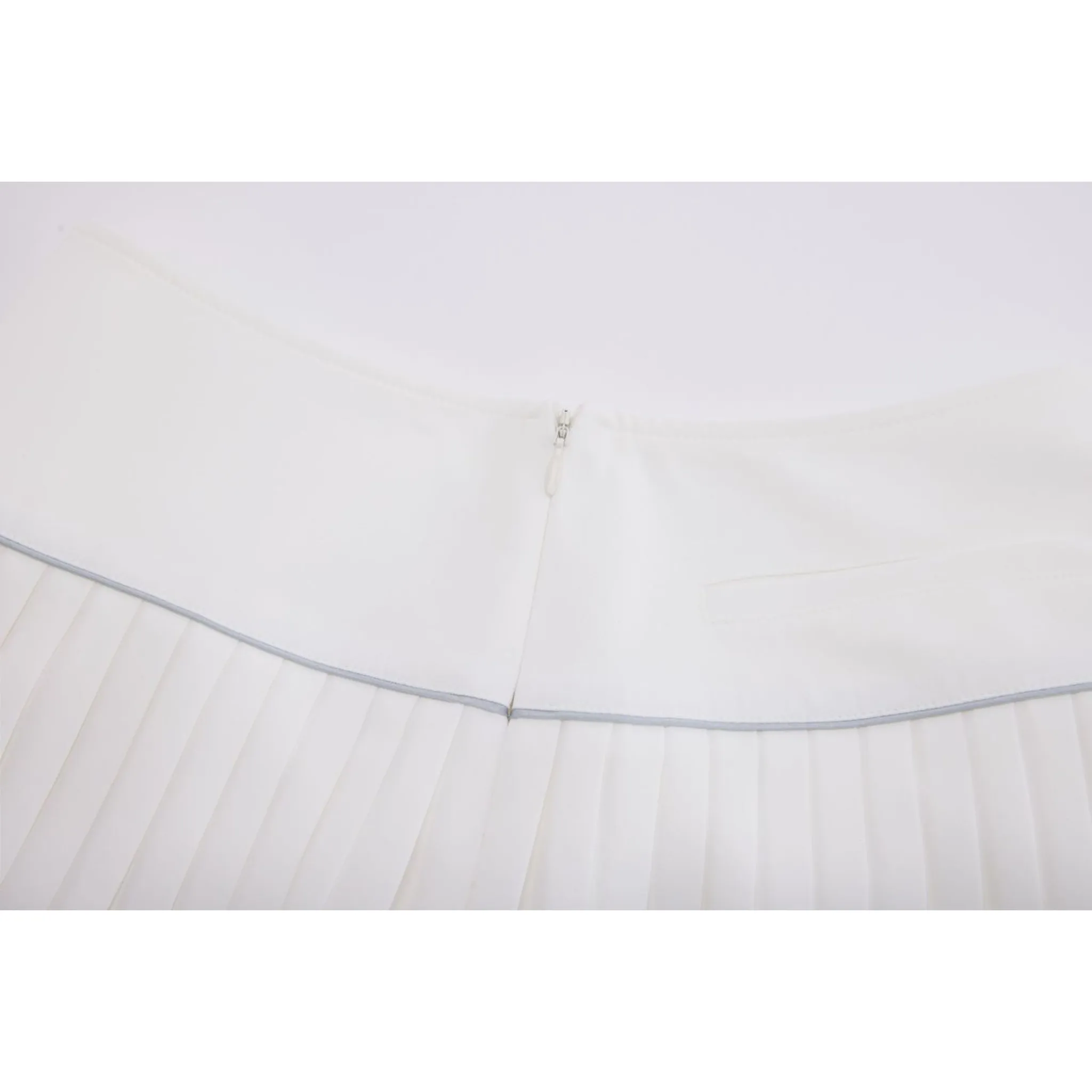 SILK TWIST FLARE PLEATS SKIRT