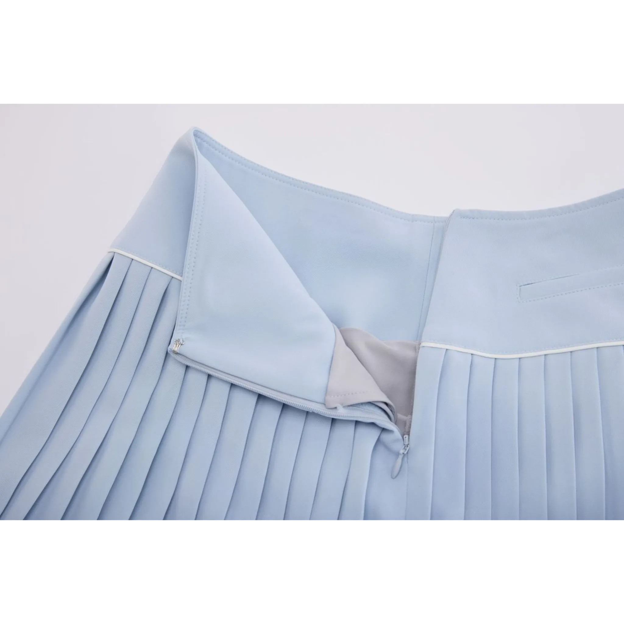 SILK TWIST FLARE PLEATS SKIRT