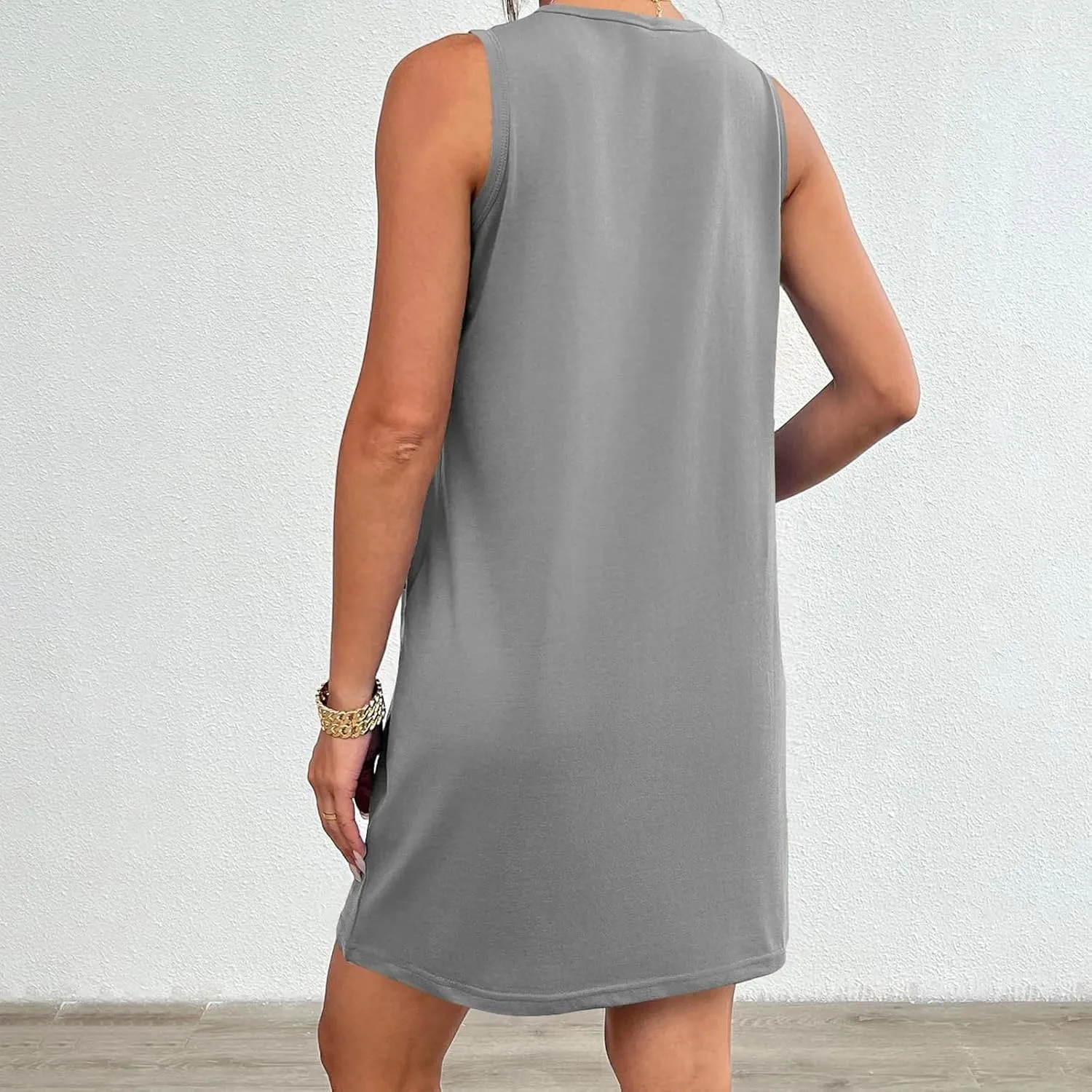 Summer Vest Dresses for Women Crewneck Sleeveless Tshirt Tank Mini Dress Casual Vacation Sundress with Pockets